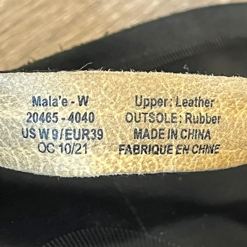 OluKai Malae Black Leather Platform Sandals Womens 9 Thong Flip Flops 20465-4040